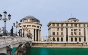 Read more about the article İzmir – Üsküp Uçak Bileti 4.300 TL