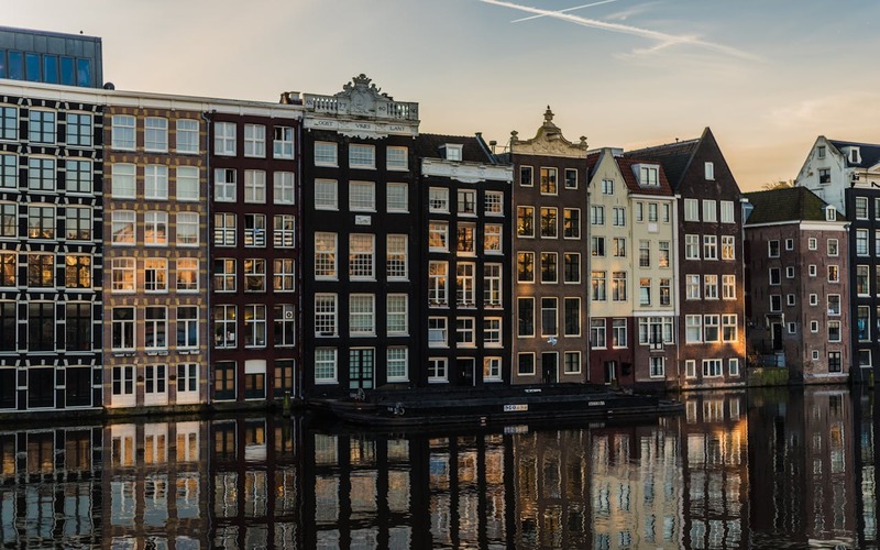 Read more about the article İstanbul – Amsterdam Uçak Bileti 6.300 TL | Eylül 2025