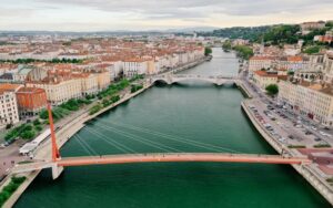 Read more about the article İstanbul – Lyon Uçak Bileti 5.300 TL | Kasım 2025